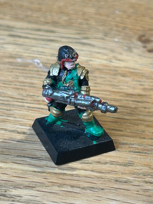 Judge Dredd 1985 V RARE Citadel GW metal 2000AD RPG JD4 Stum Gun Riot Judge