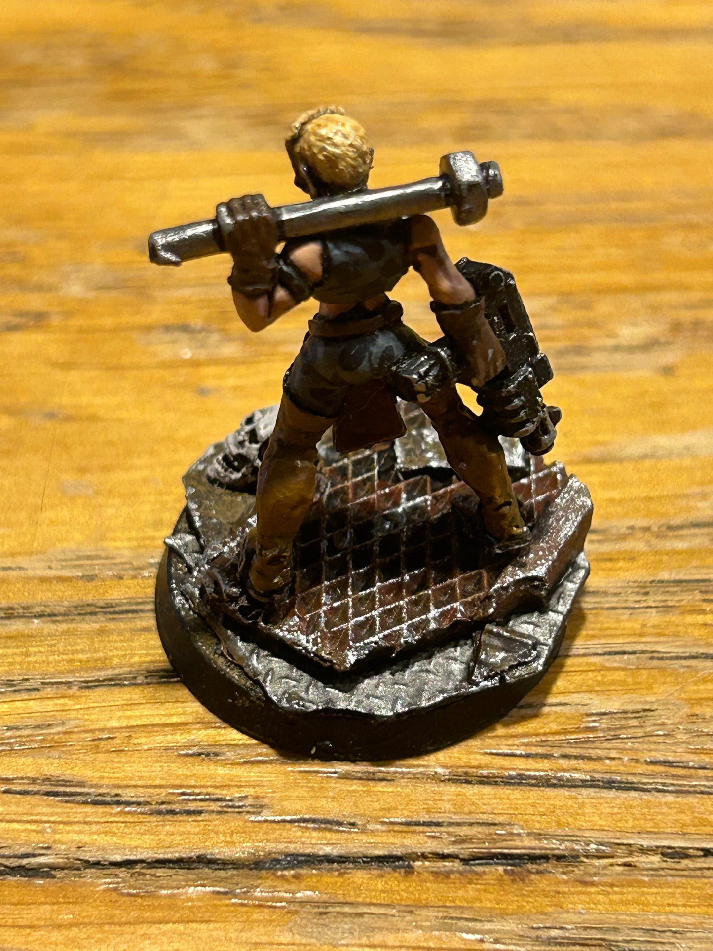 Necromunda Escher Juve with Stub Gun and Pick Metal Citadel 40k (no tab but nicely based and decent paintjob)