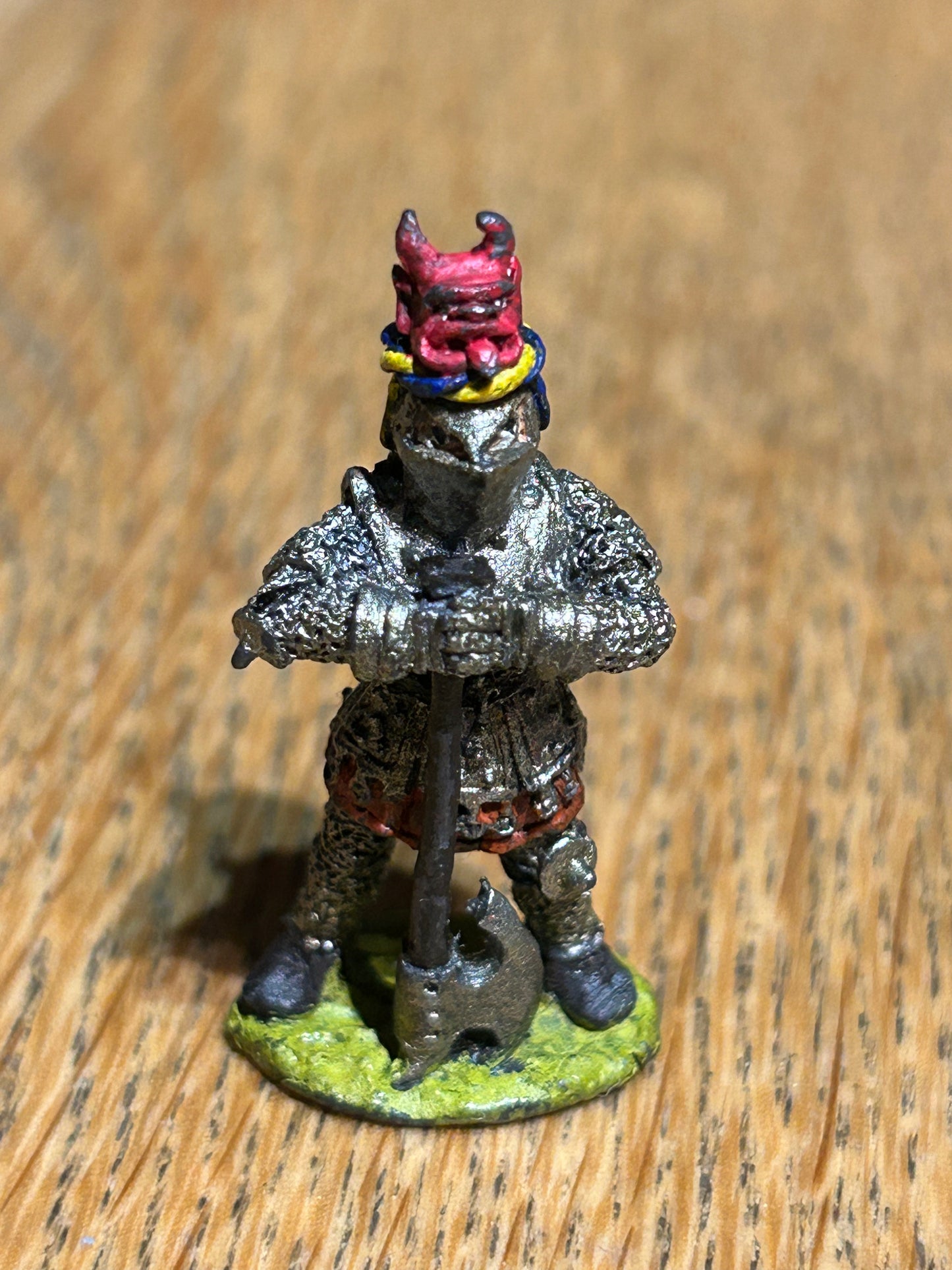 Warhammer fantasy empire or bretonnian Fighter Hero in Chainmail w. Axe C01 (2C-04)