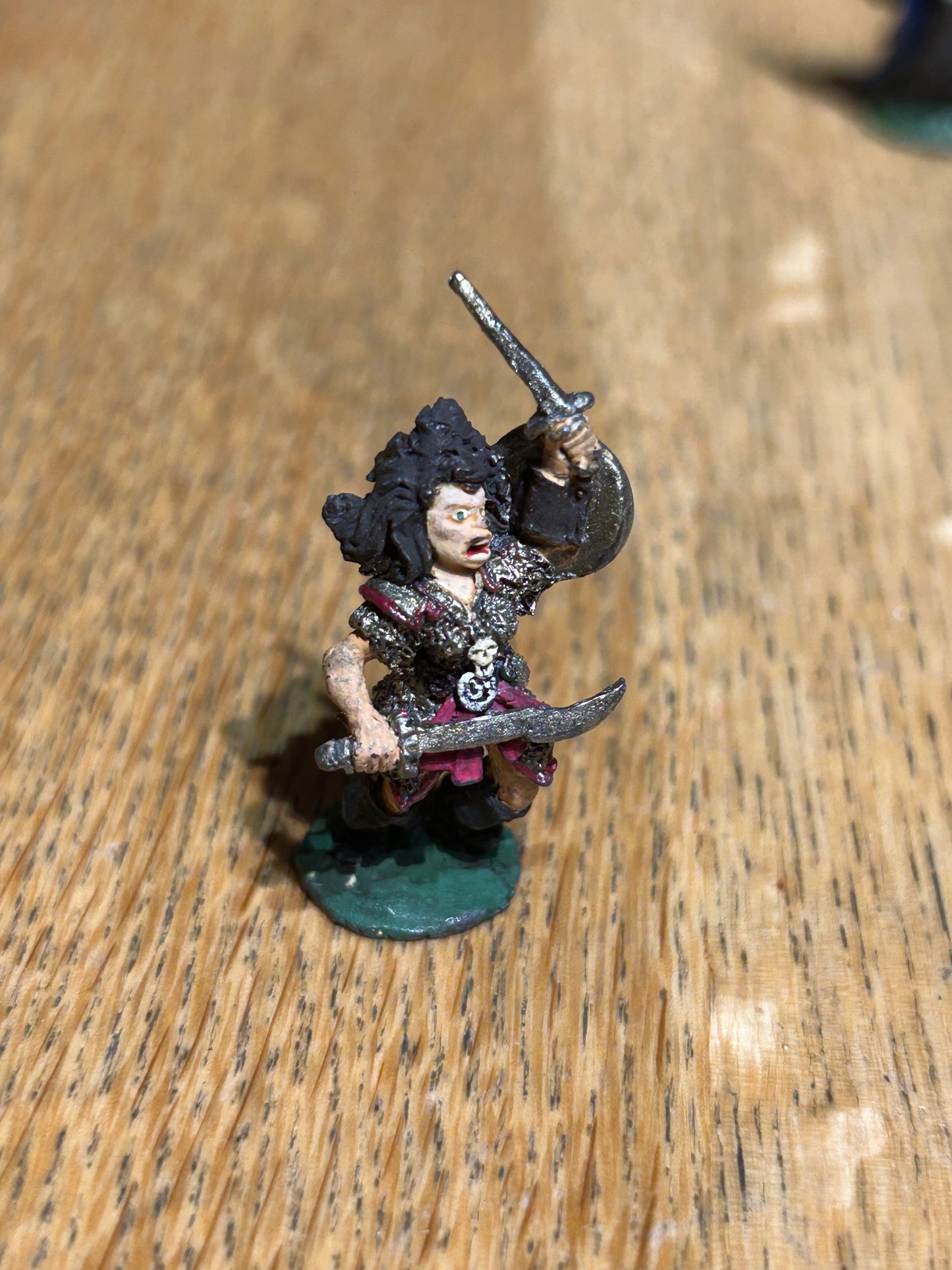 Citadel Games Workshop C09 Dark Elves Witch Elf Female Fanatic with Scimitar warhammer fantasy