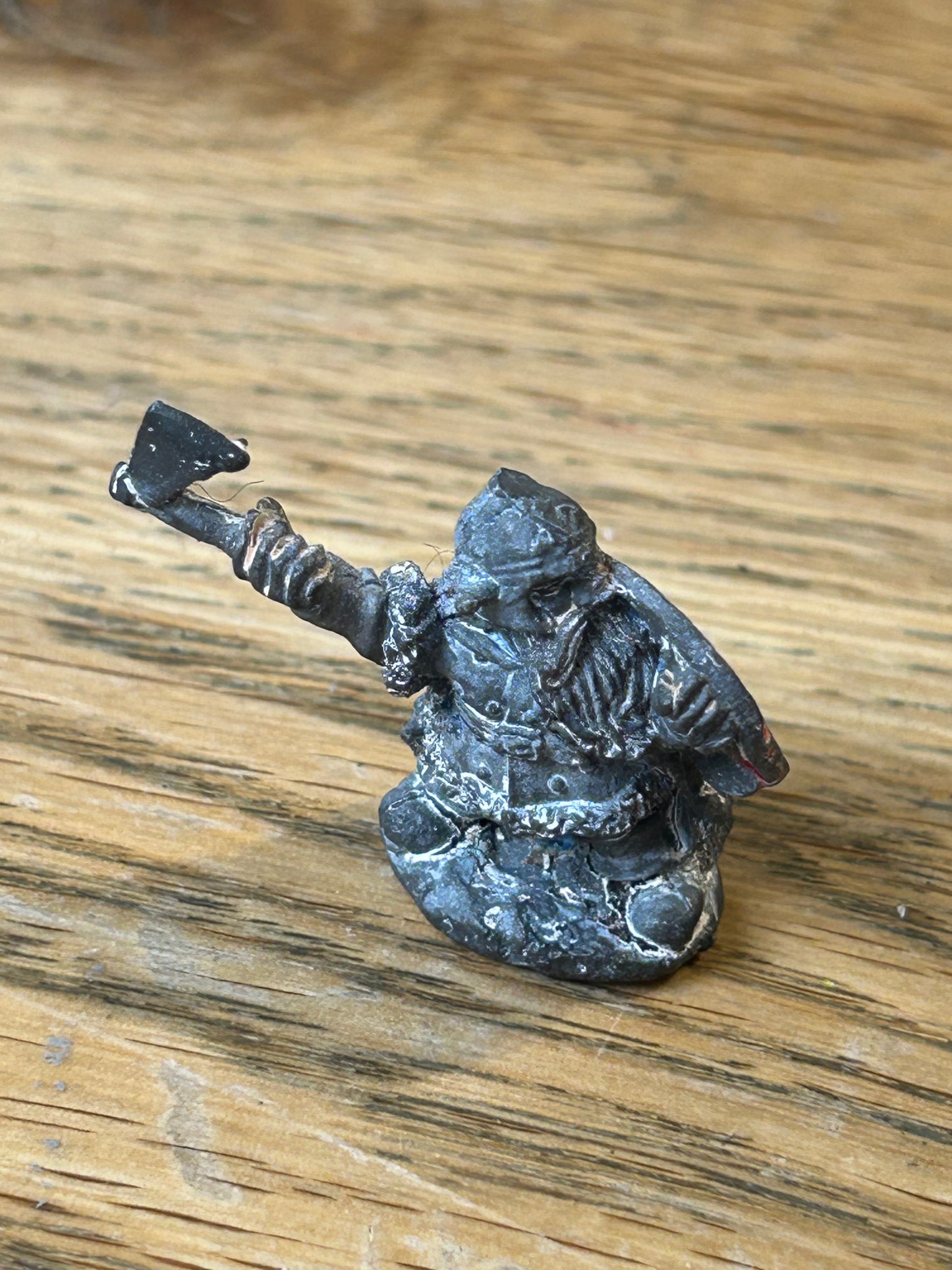 Warhammer fantasy preslotta dwarf with axe and shield