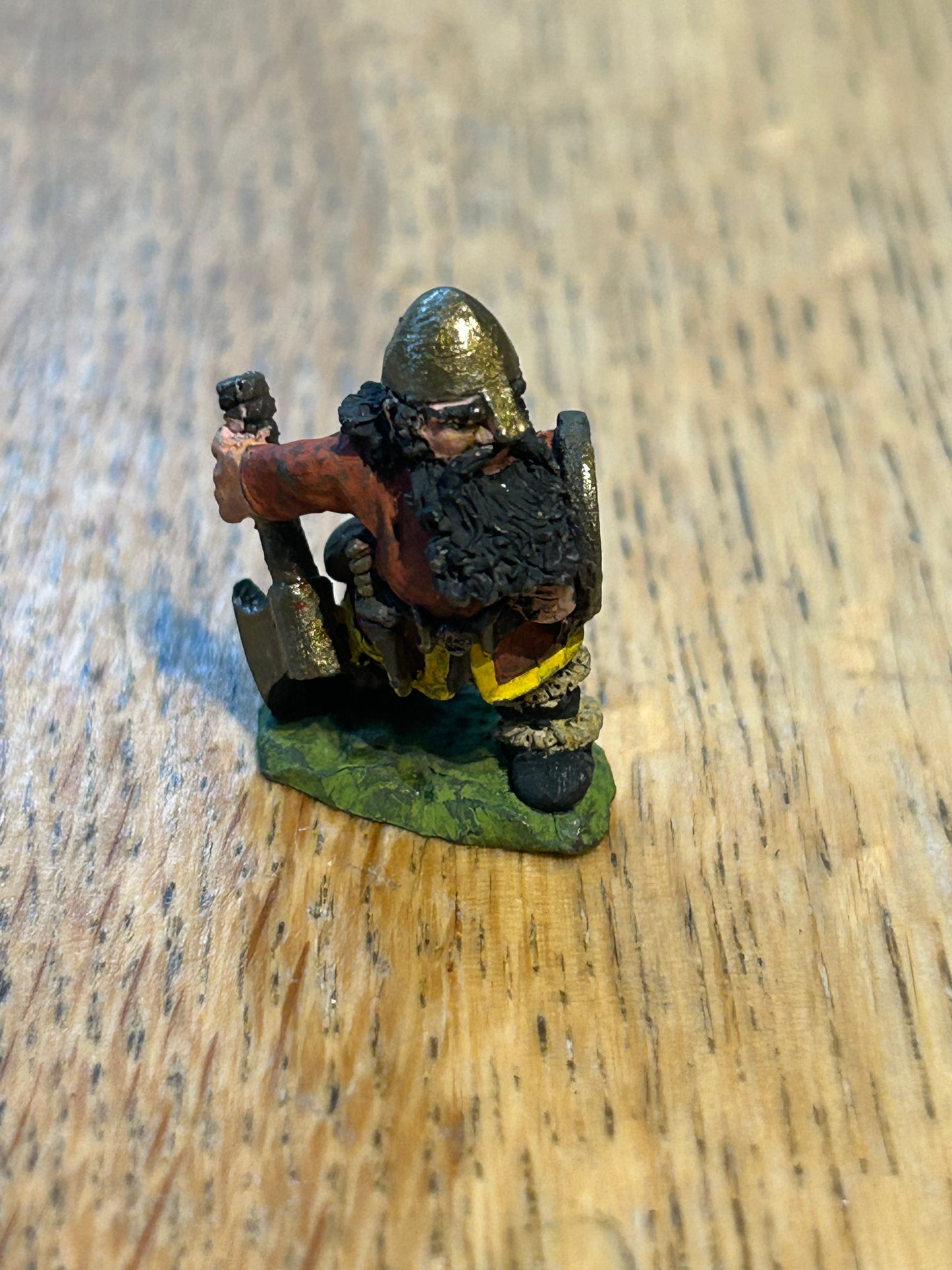 Citadel C06 Northern Dwarf Nascar Aruz / Angar Yellow Metal Miniature Pre Slotta