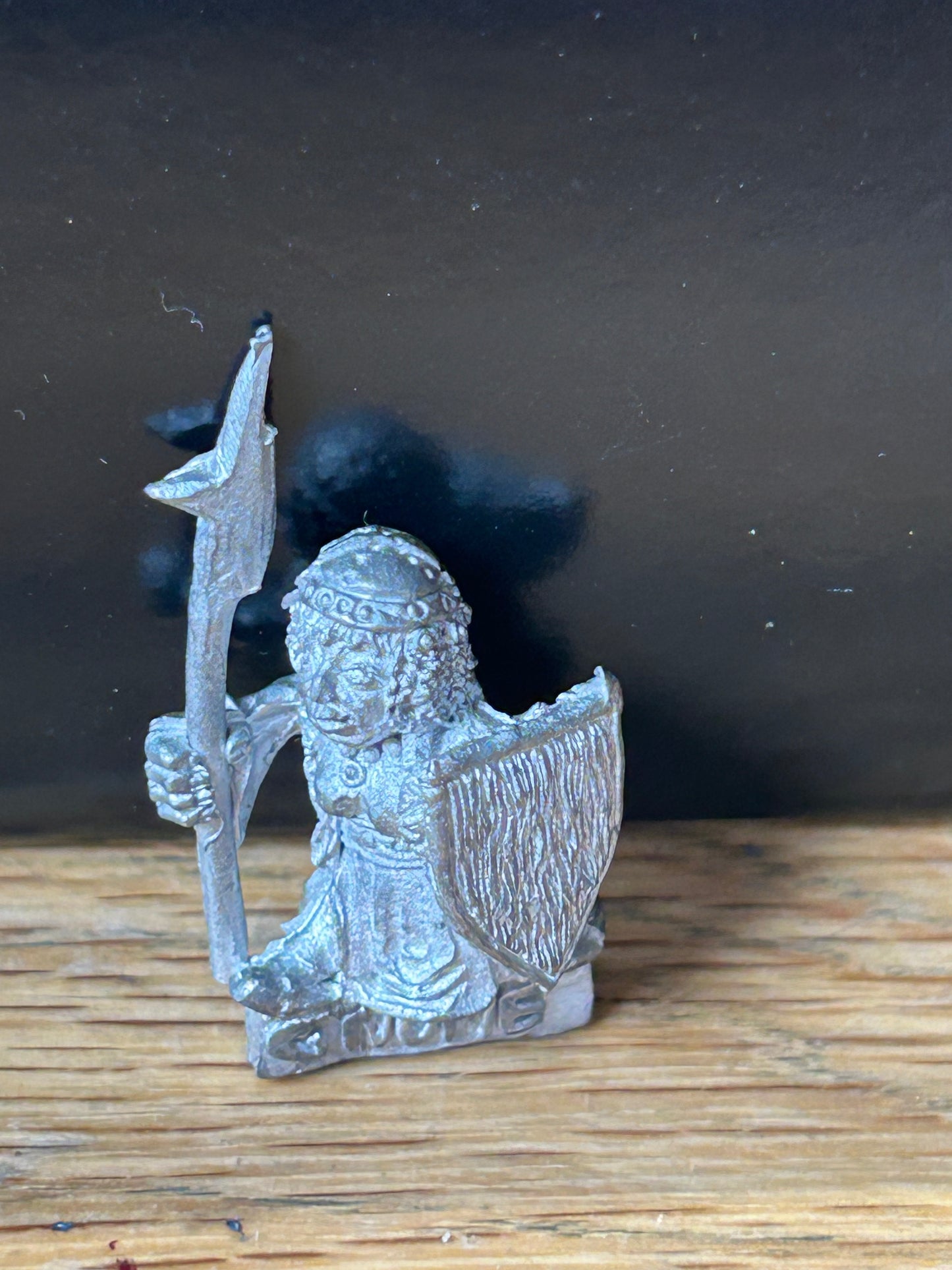 Citadel - Warhammer - C11 Gnomes - Gnome female warrior