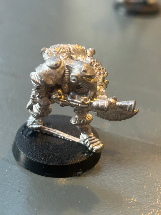 Warhammer 40k Rogue Trader Space Marines C100 Marine advancing Metal
