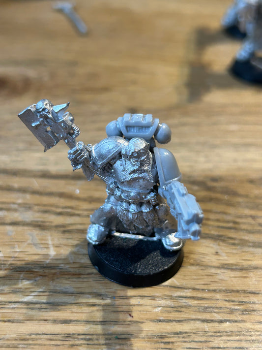 Space Wolves - Long Fants Sergeant with Power axe (Warhammer 40k) Metal