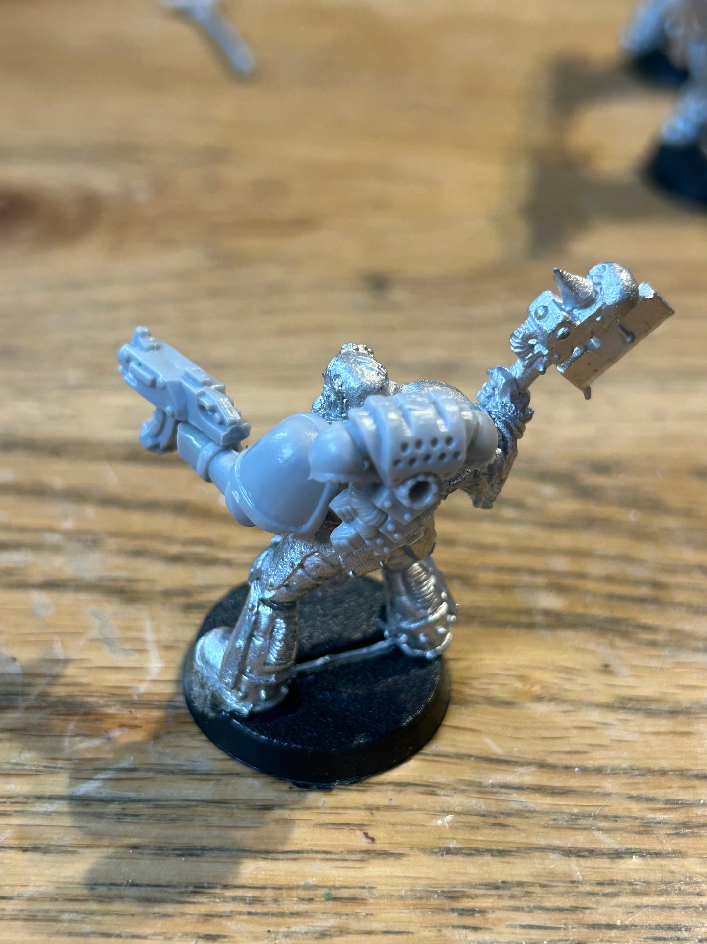 Space Wolves - Long Fants Sergeant with Power axe (Warhammer 40k) Metal