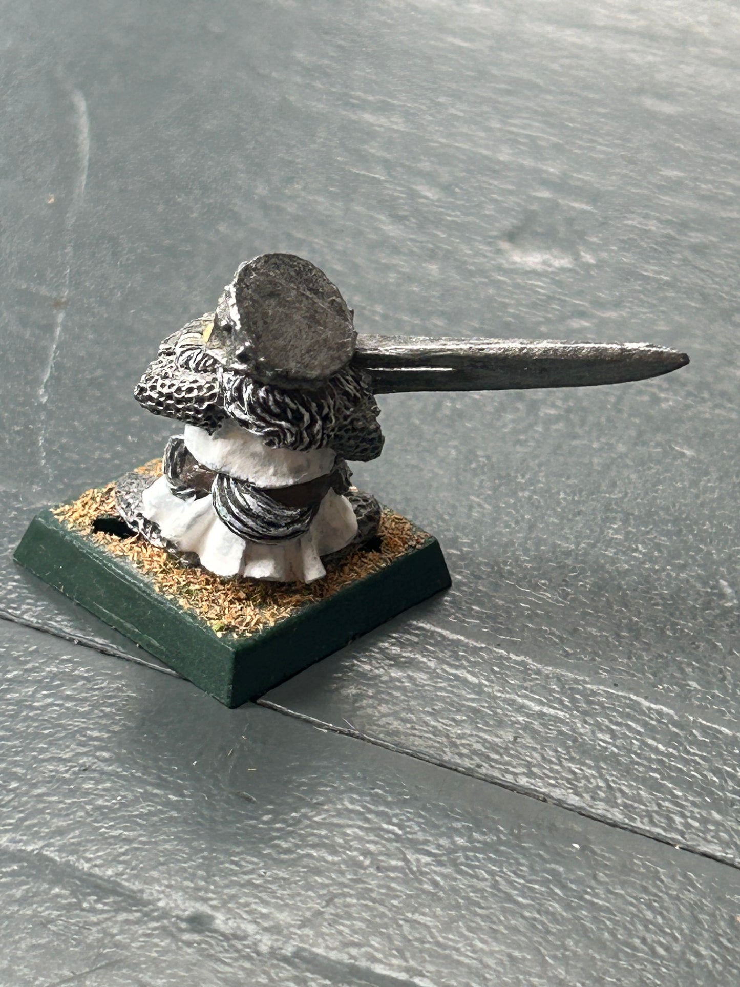 Warhammer fantasy marauder miniatures dwarf long beard with double handed sword