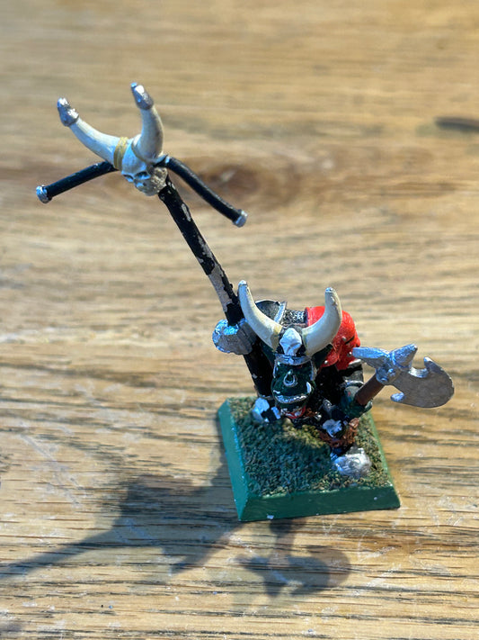 BLACK ORC STANDARD BEARER Metal Orcs Army Painted Warhammer 1990s 
 chaos dwarfs