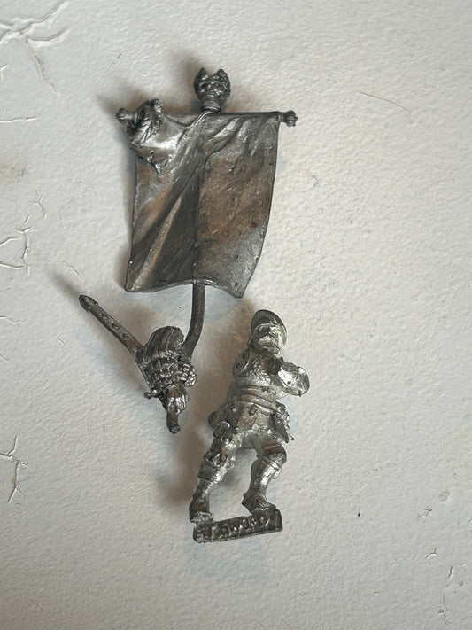 Warhammer Fantasy Old World Empire GreatSword standard bearer