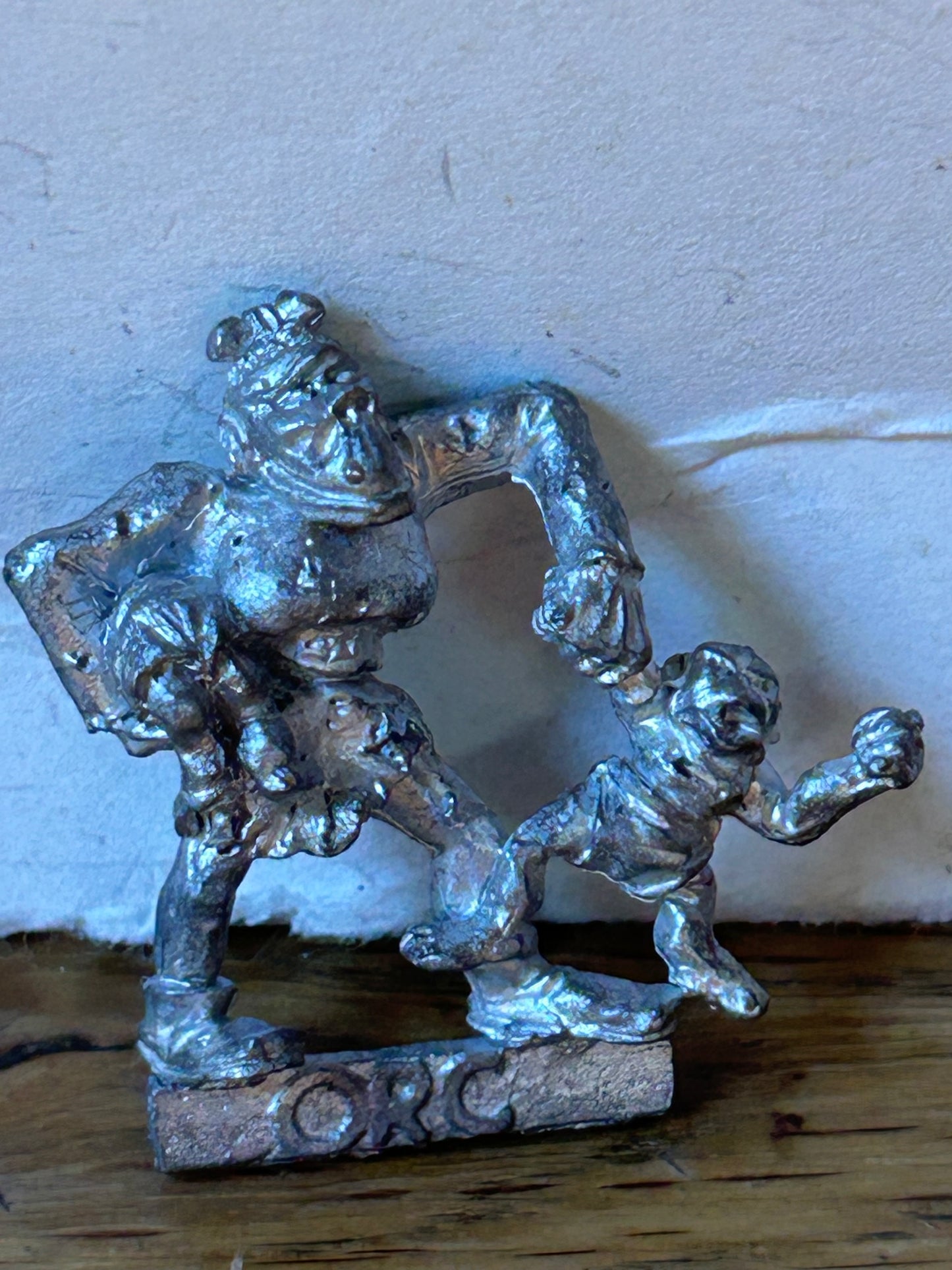 Warhammer - Orcs & Goblins   Classic Orc Villager - orc mum and children