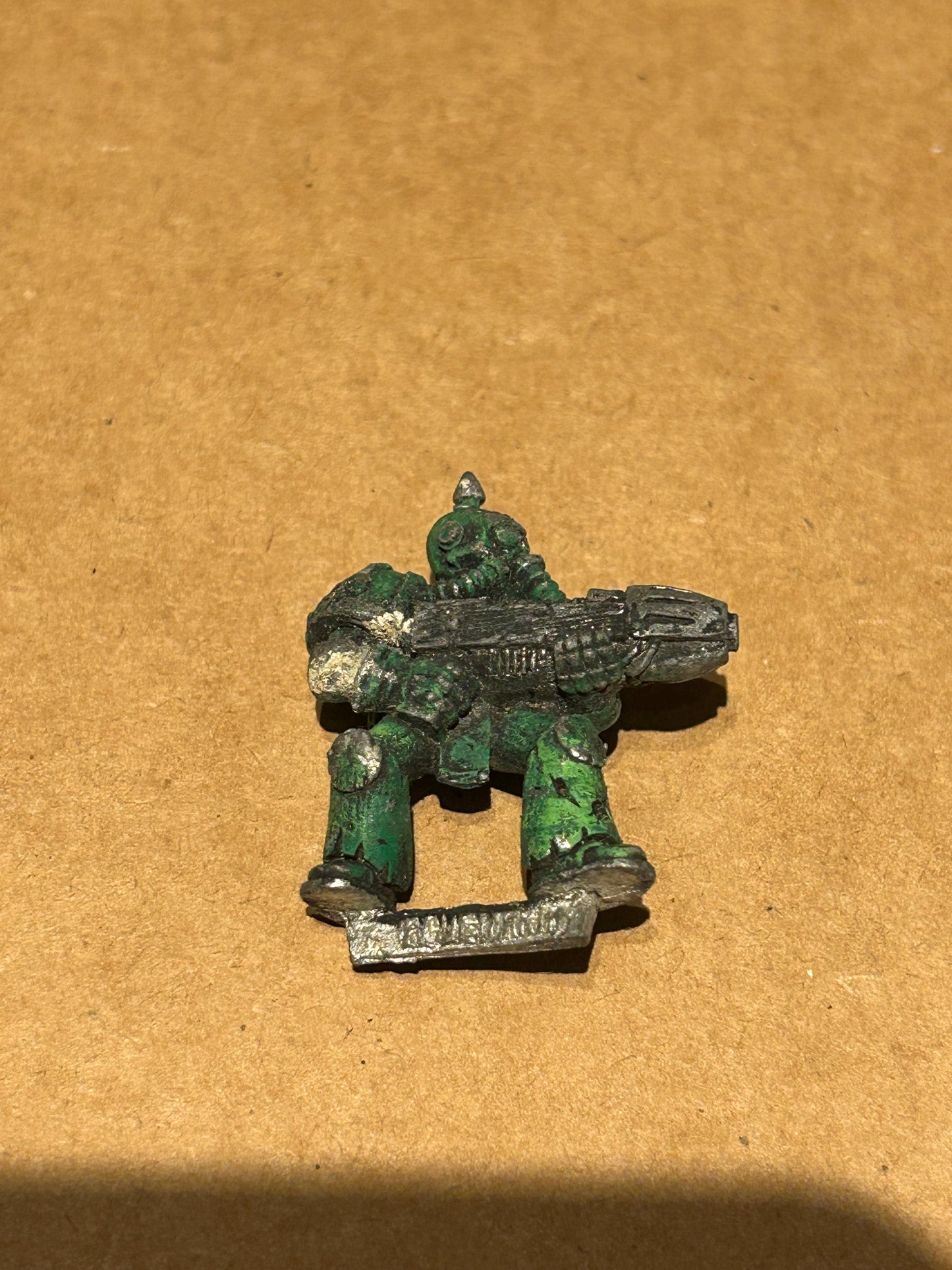 Warhammer 40k plague marine with plasma gun
