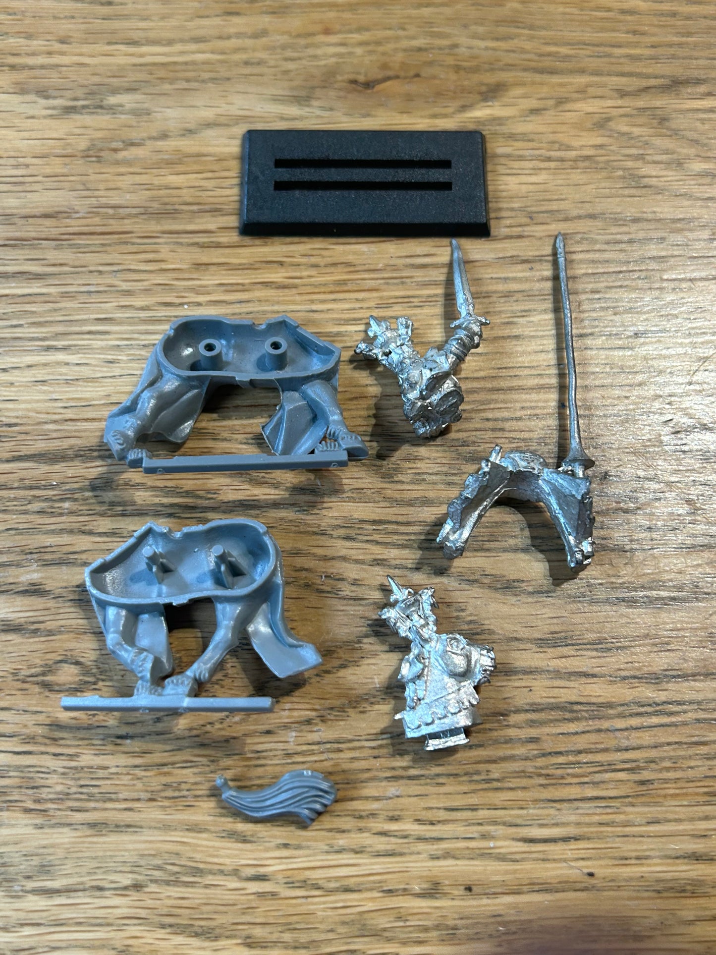 Warhammer Fantasy 5th Edition Bretonnian Grail Knight Champion Metal OOP 1998