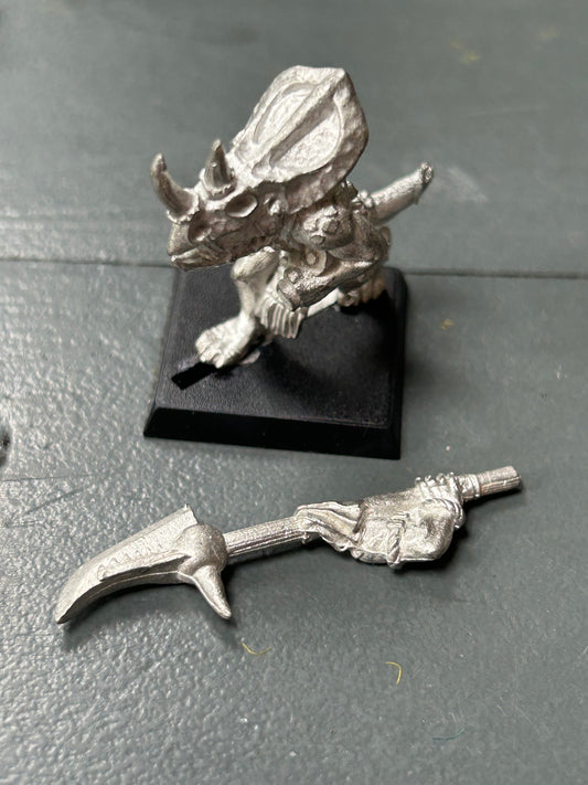 Warhammer fantasy Warhammer - Lizardmen -  Classic Metal Temple Guard saurus (4 available)