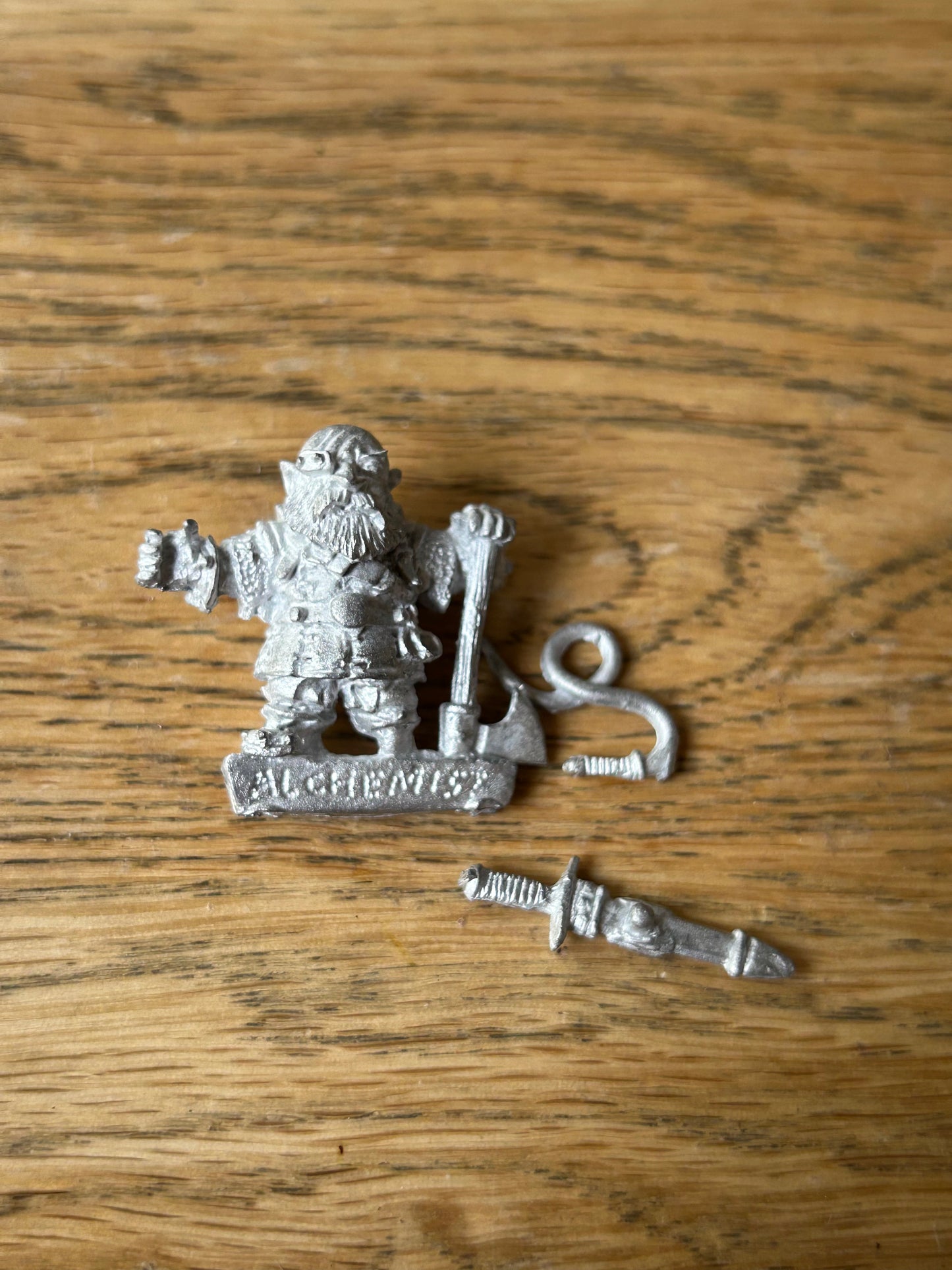 Hybrid miniatures dwarf adventurer 3 Bob Olley sculpt