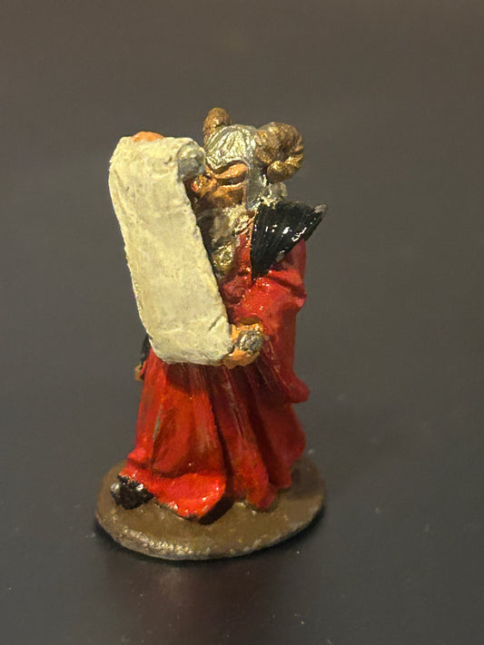 C02 wizards C02/4d
Wizard Reading Spell Scroll,
Hegel the Learned warhammer fantasy warriors of chaos or empire