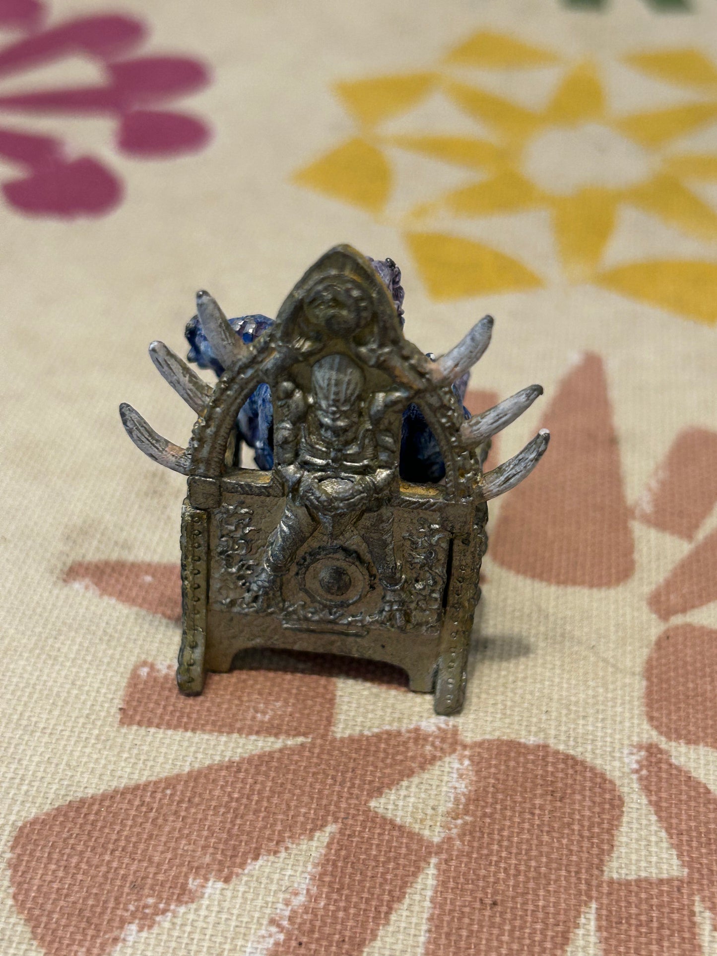 rogue trader genestealer cult patriarch on throne metal warhammer 40k