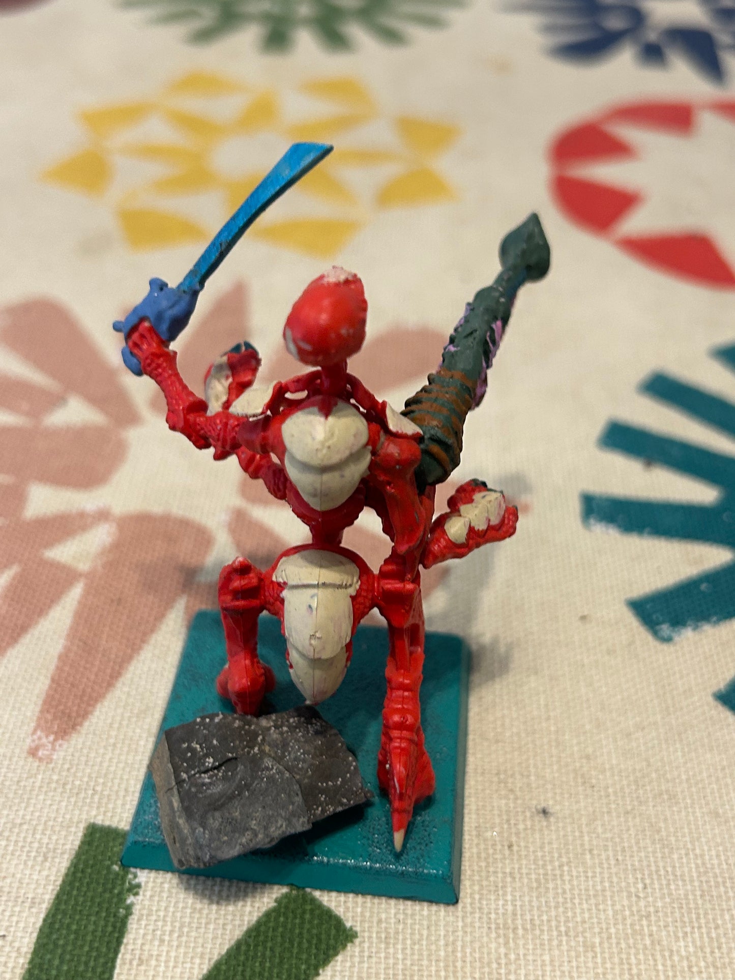 Warhammer 40k plastic Tyranid warrior with metal venom cannon arm