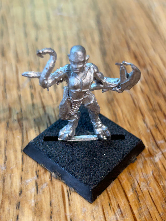 Daemonette of Slaanesh Fiendthrob Realm of Chaos Metal Citadel