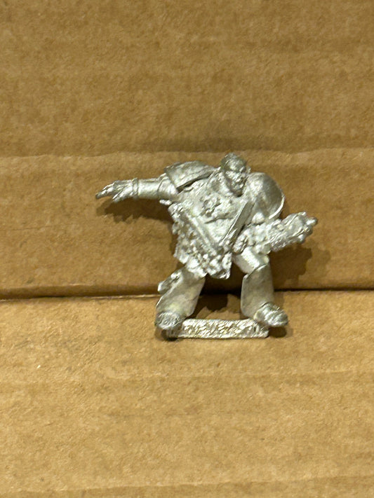 Warhammer 40K Space Marines Classic Veteran Sergeant with Auspex metal (2 available)