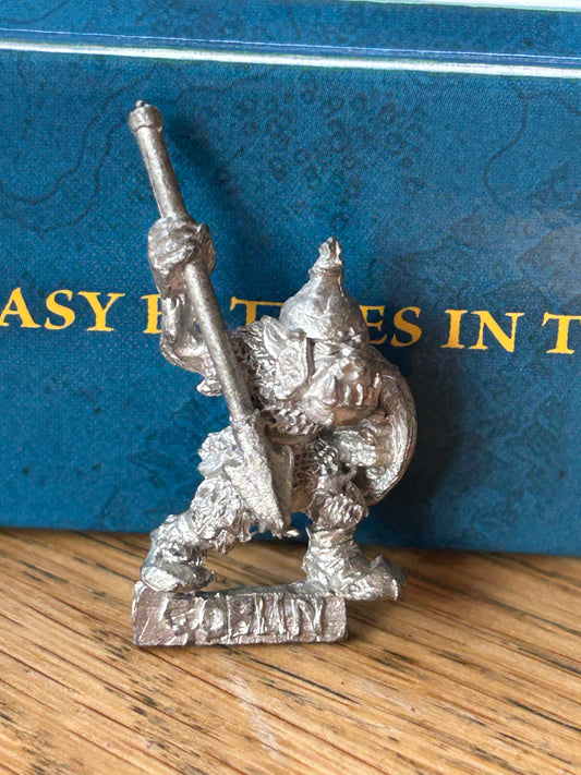 Lord Of The Rings -  ME-74 -  Snagga Goblin with spear, 1985