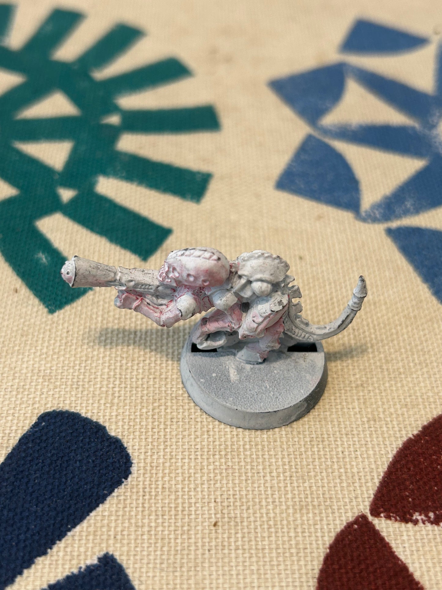 Vintage Warhammer 40k Tyranids 'Termagant With Strangleweb Metal