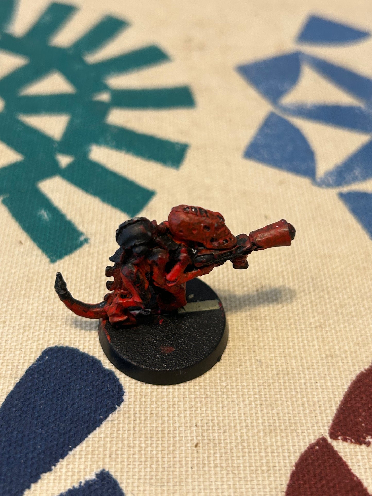 Vintage Warhammer 40k Tyranids 'Termagant With Strangleweb Metal