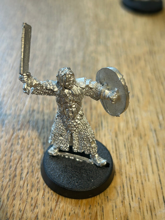 Shagrat with Shield - Metal - Middle Earth Strategy Battle Game (MESBG) - OOP