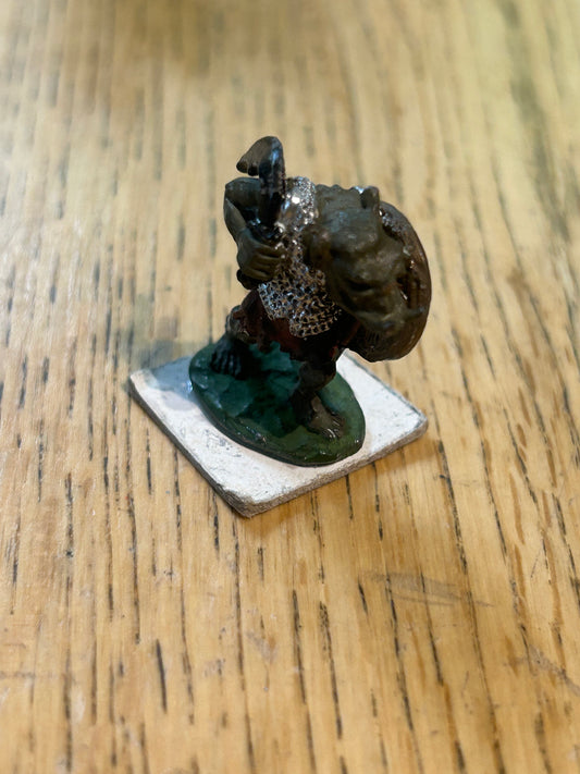Citadel - Pre Slotta - Warhammer - C16  Orc Warrior -  with axe and spear 1984 Fantasy tribes orcs FTO9 orc advancing with sword and spear and shield (seems to be missing the spear)?