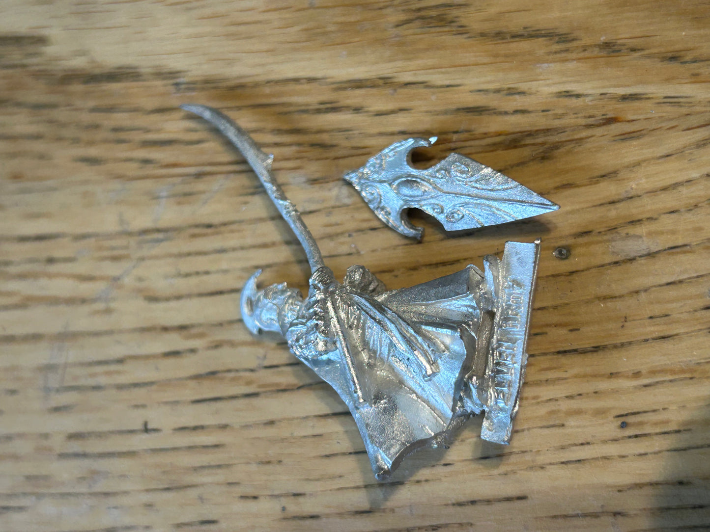 Last alliance elf metal MESBG includes shield hand