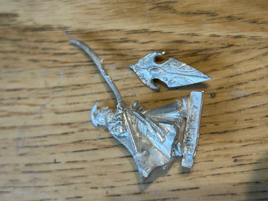 Last alliance elf metal MESBG includes shield hand