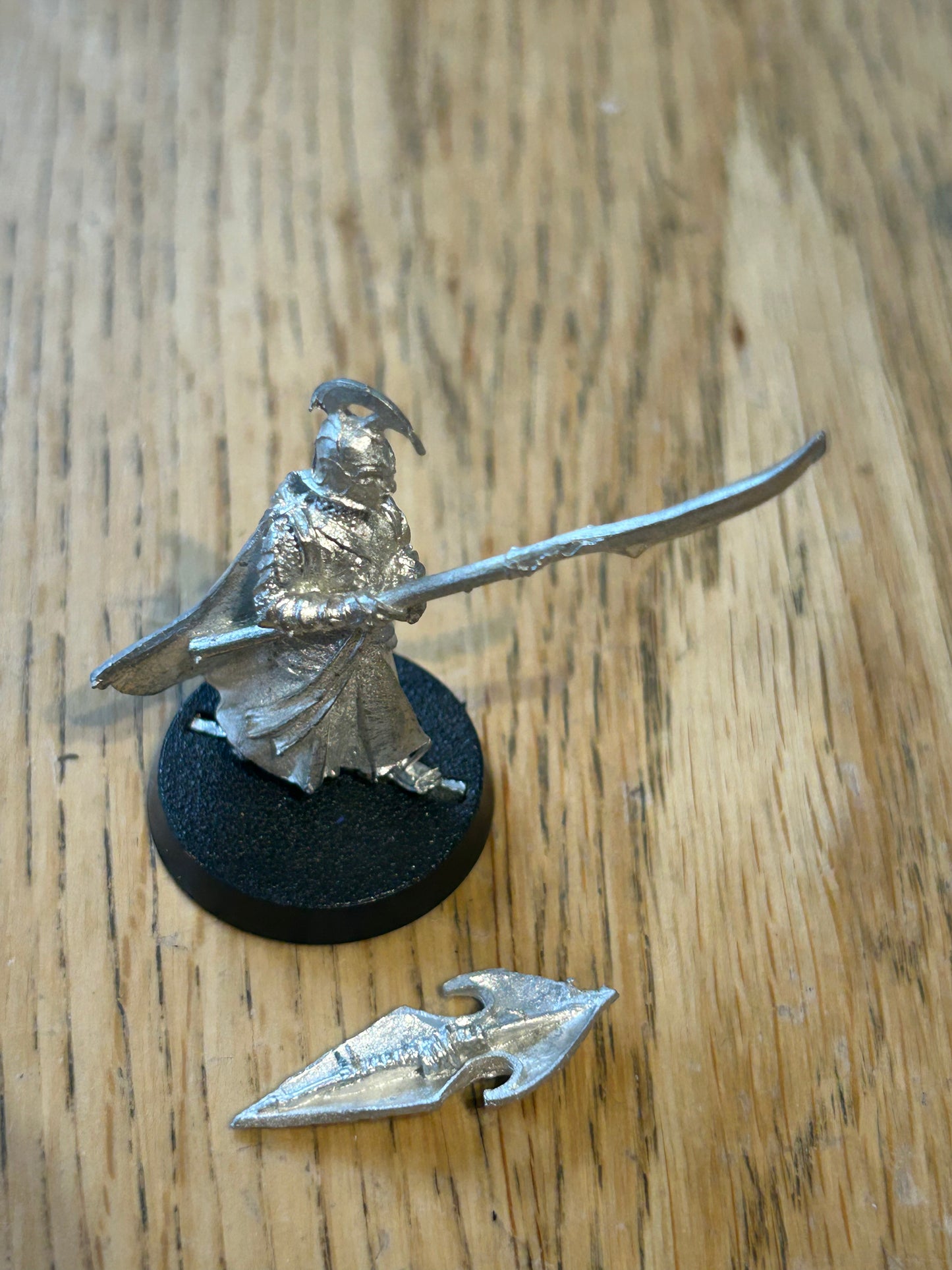 Last alliance elf metal MESBG includes shield hand