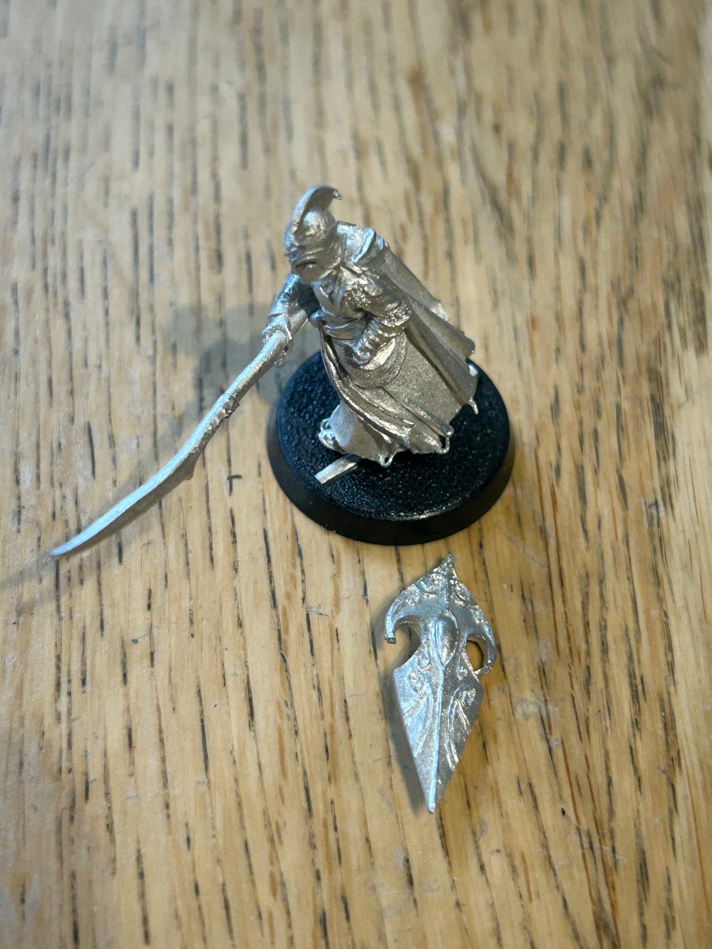 Last alliance elf metal MESBG includes shield hand