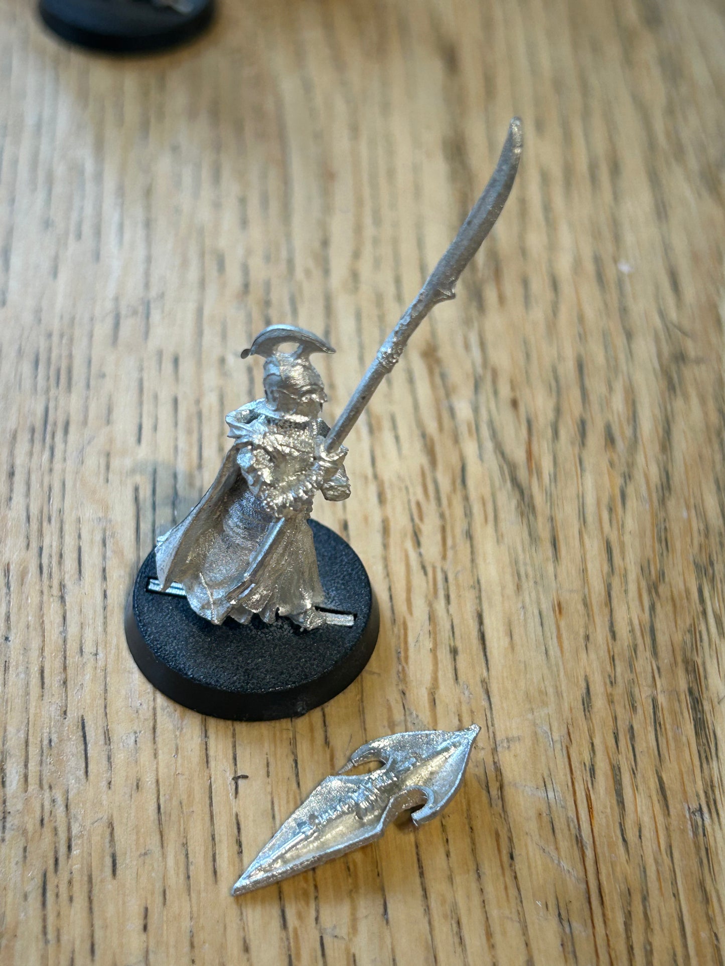 Last alliance elf metal MESBG includes shield hand