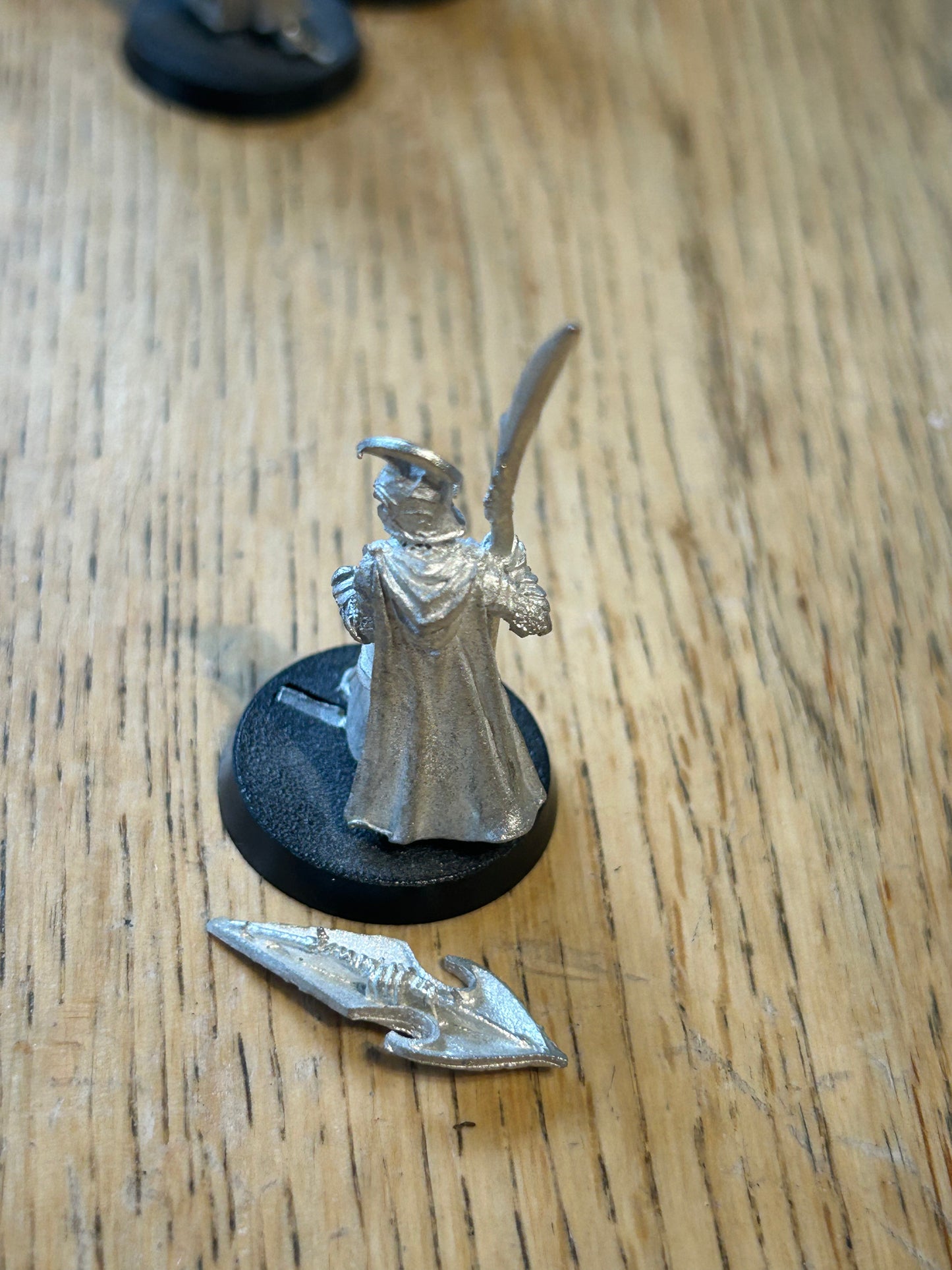 Last alliance elf metal MESBG includes shield hand