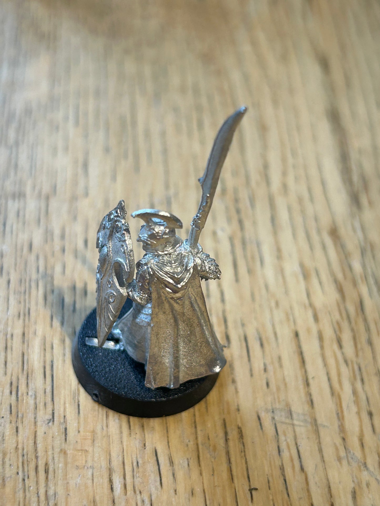 Last alliance elf metal MESBG includes shield hand