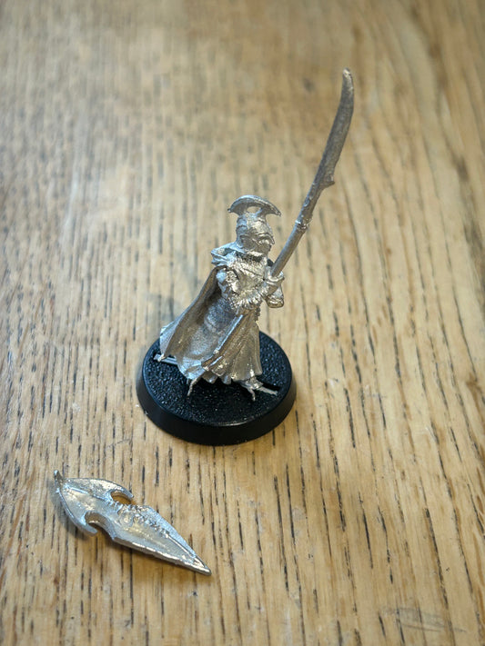 Last alliance elf metal MESBG includes shield hand