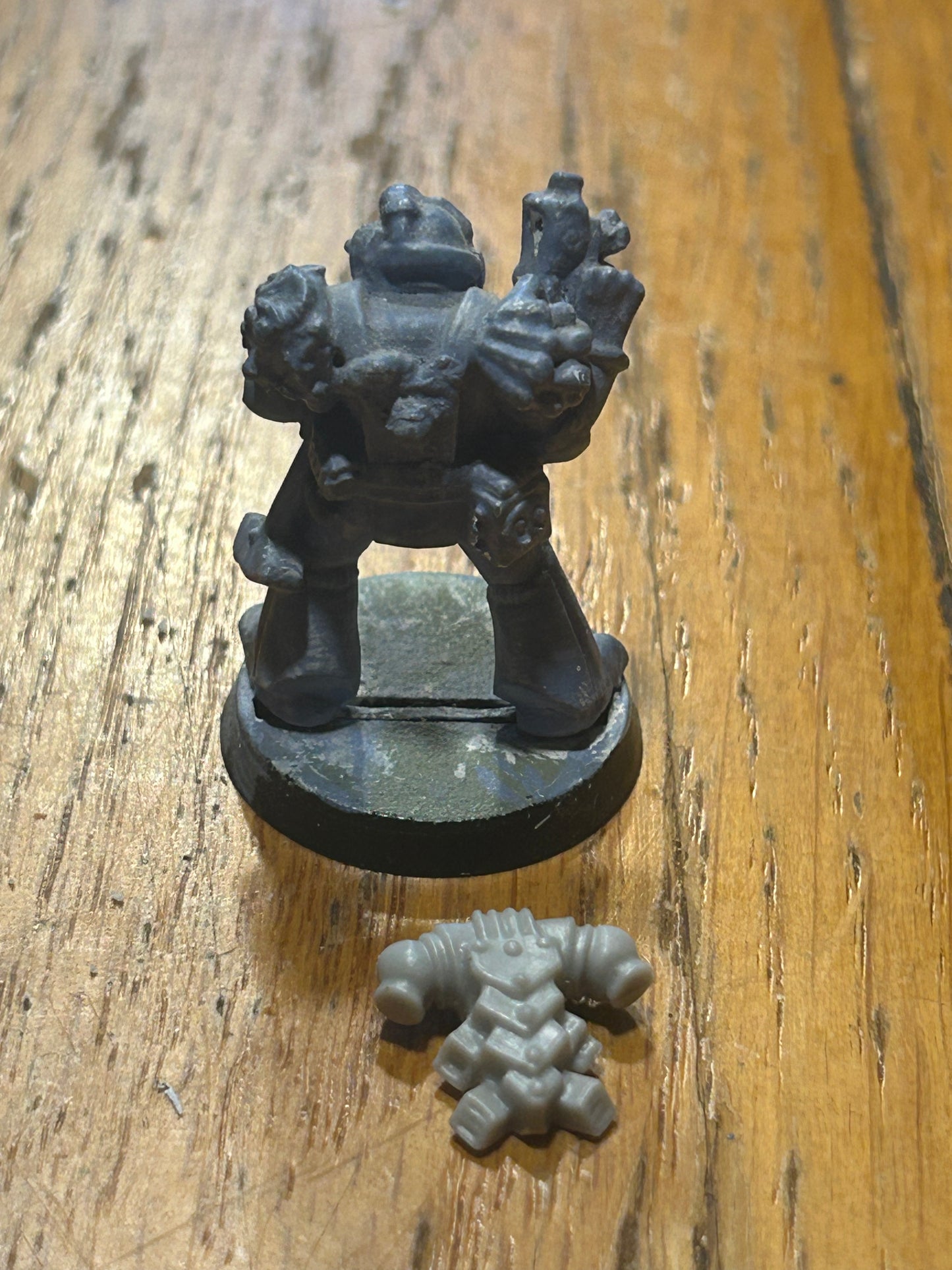 Warhammer 40k Rogue Trader Tech marine with bolt pistol