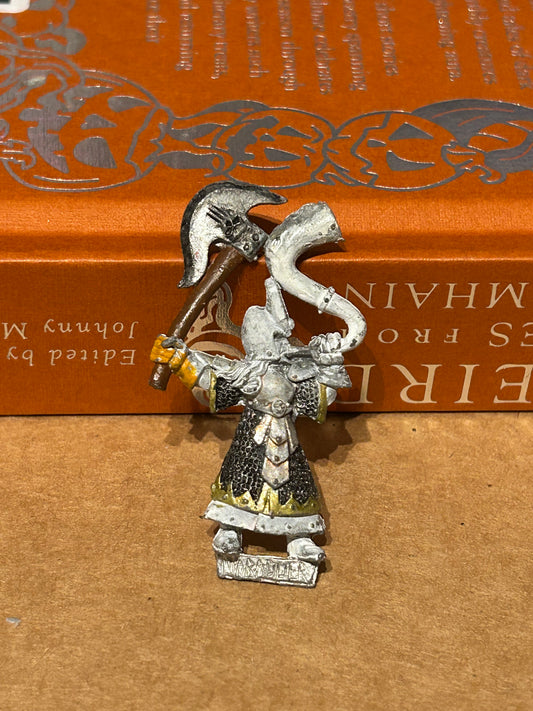 Warhammer fantasy dark elves Command group musician horn blower