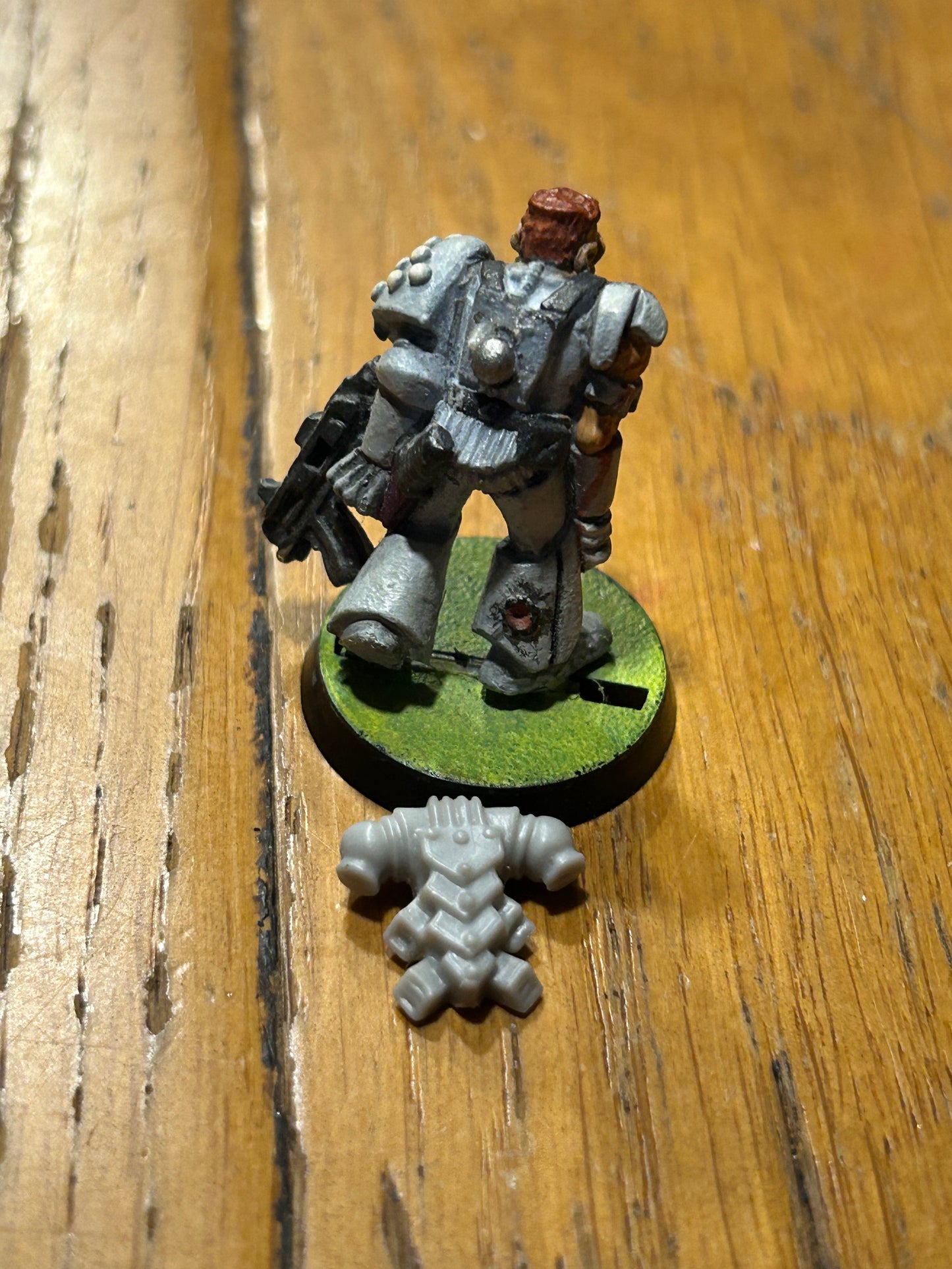 Warhammer 40k Rogue Trader Space Marine Brother Meredith Wounded Bolter 11 METAL