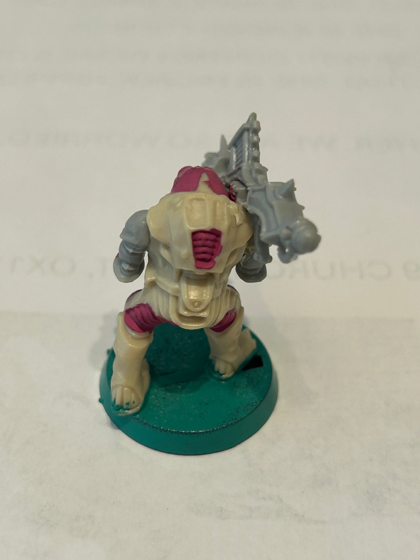 Warhammer 40k/ Rogue Trader Genestealer hybrid with heavy weapon plastic from space hulk expansion