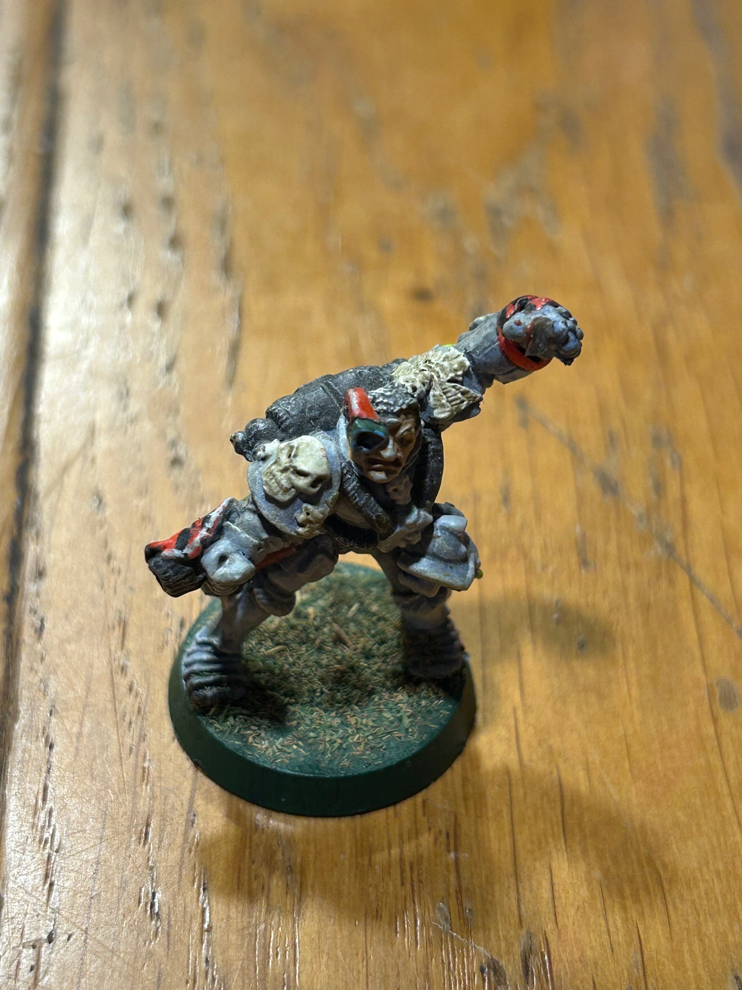 Vintage Warhammer 40k C100 Space Marine 'Captain' Metal Rogue Trader