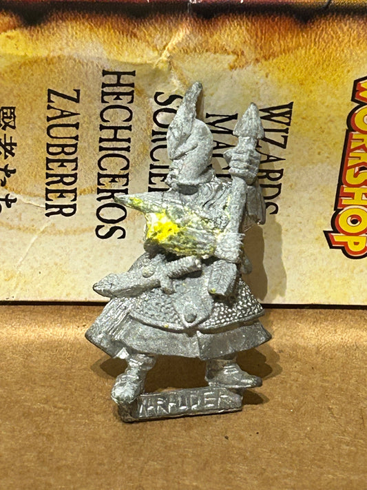 Warhammer fantasy dark elves metal bolt thrower crewman