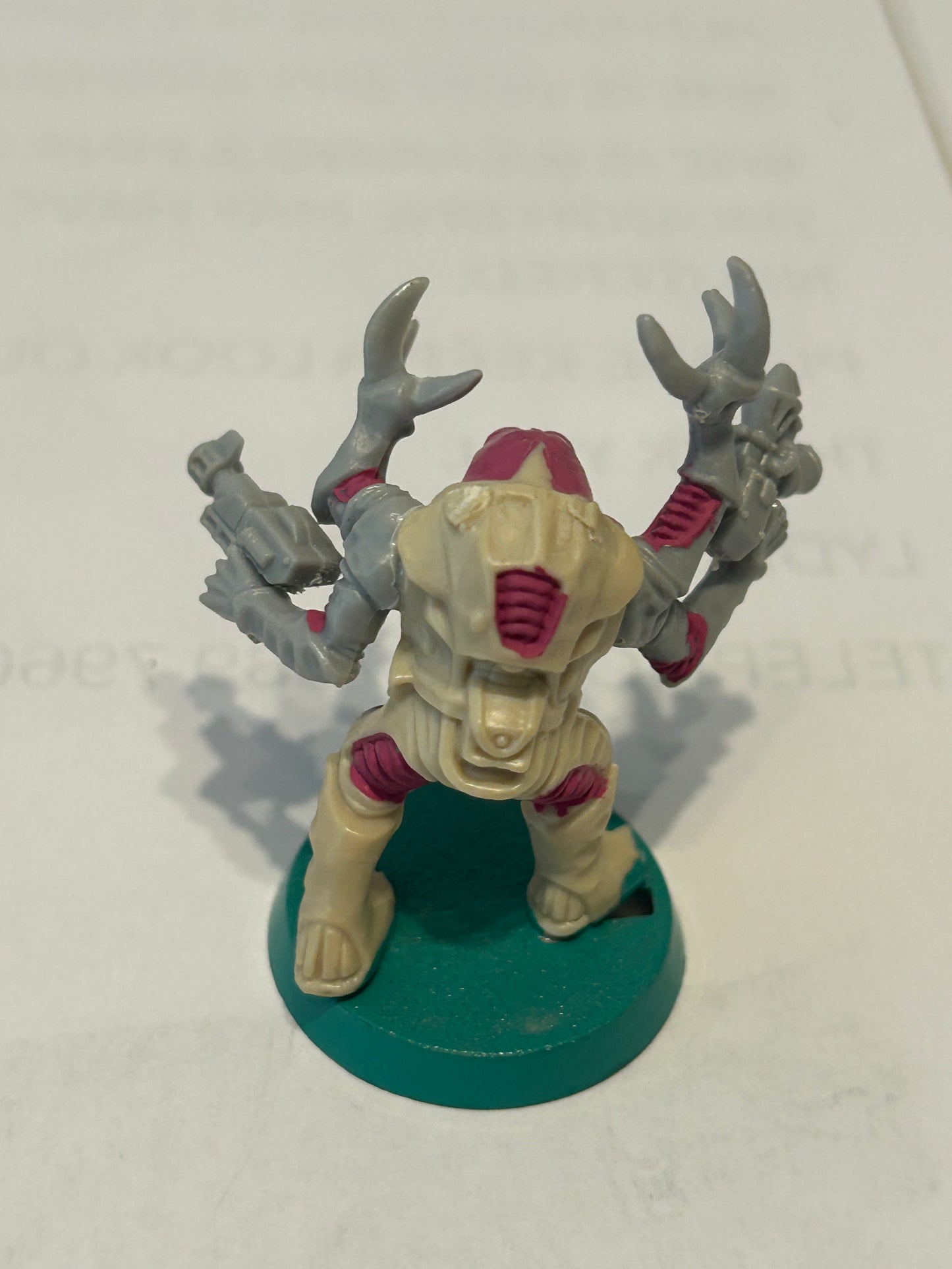 Warhammer 40k/ Rogue Trader Genestealer hybrid  plastic from space hulk expansion