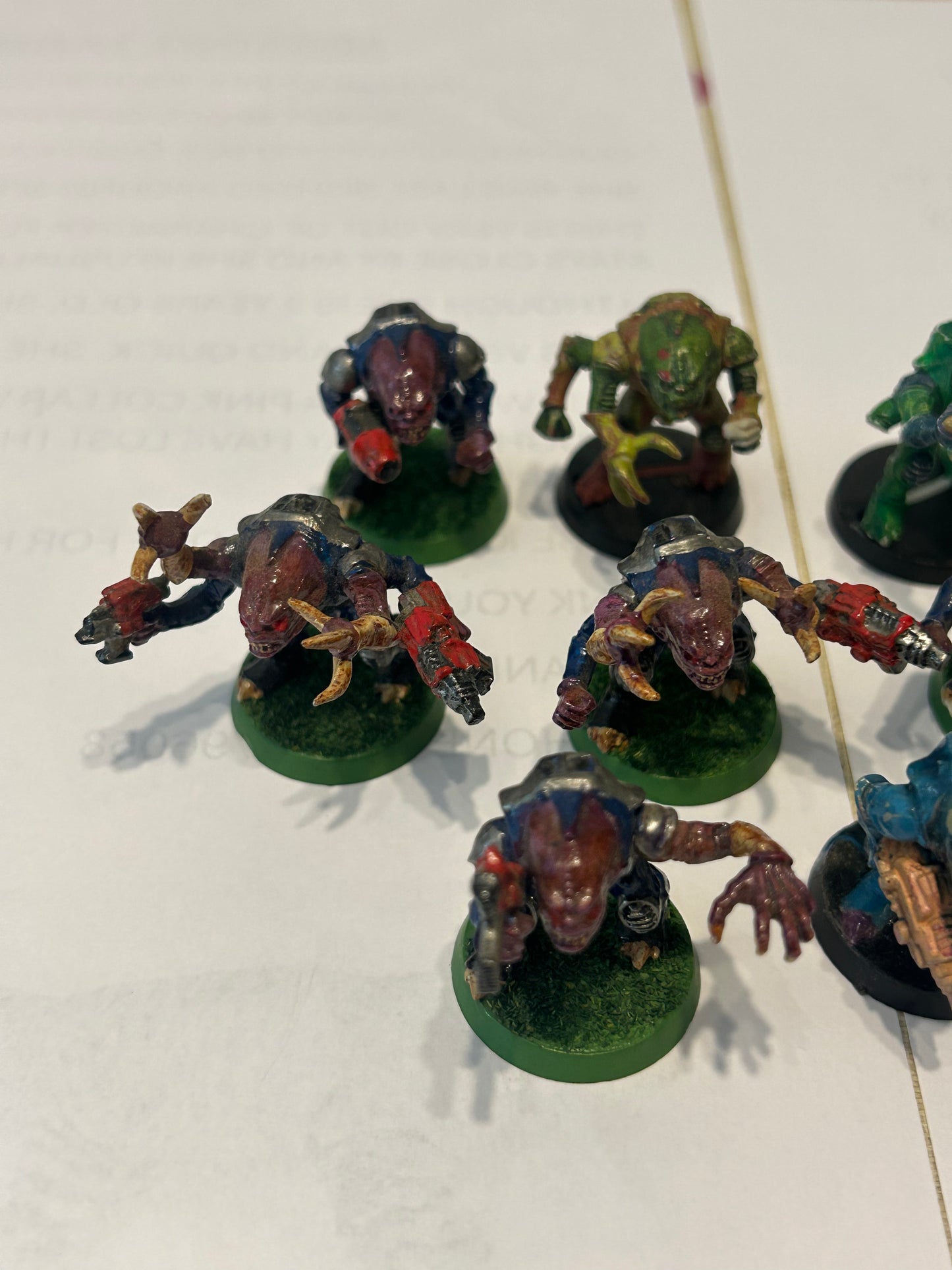 Warhammer 40k/ Rogue Trader Genestealer hybrids x8 plastic from space hulk expansion (badly painted)