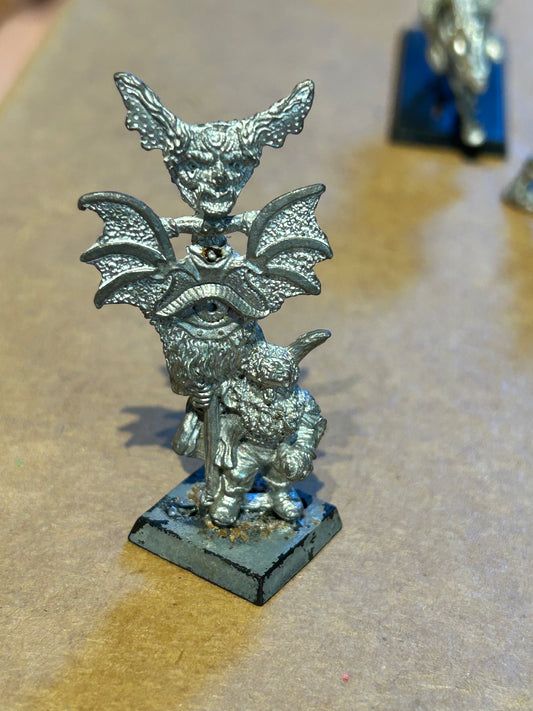 Warhammer fantasy iron claw miniatures unlisted gothic dwarf standard IC101 (28)
Wings Puff