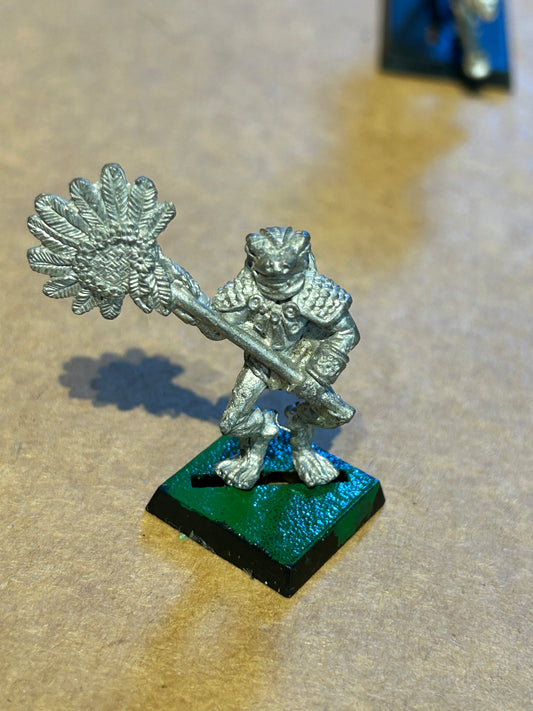 Warhammer fantasy lizardmen c22 slann attendant