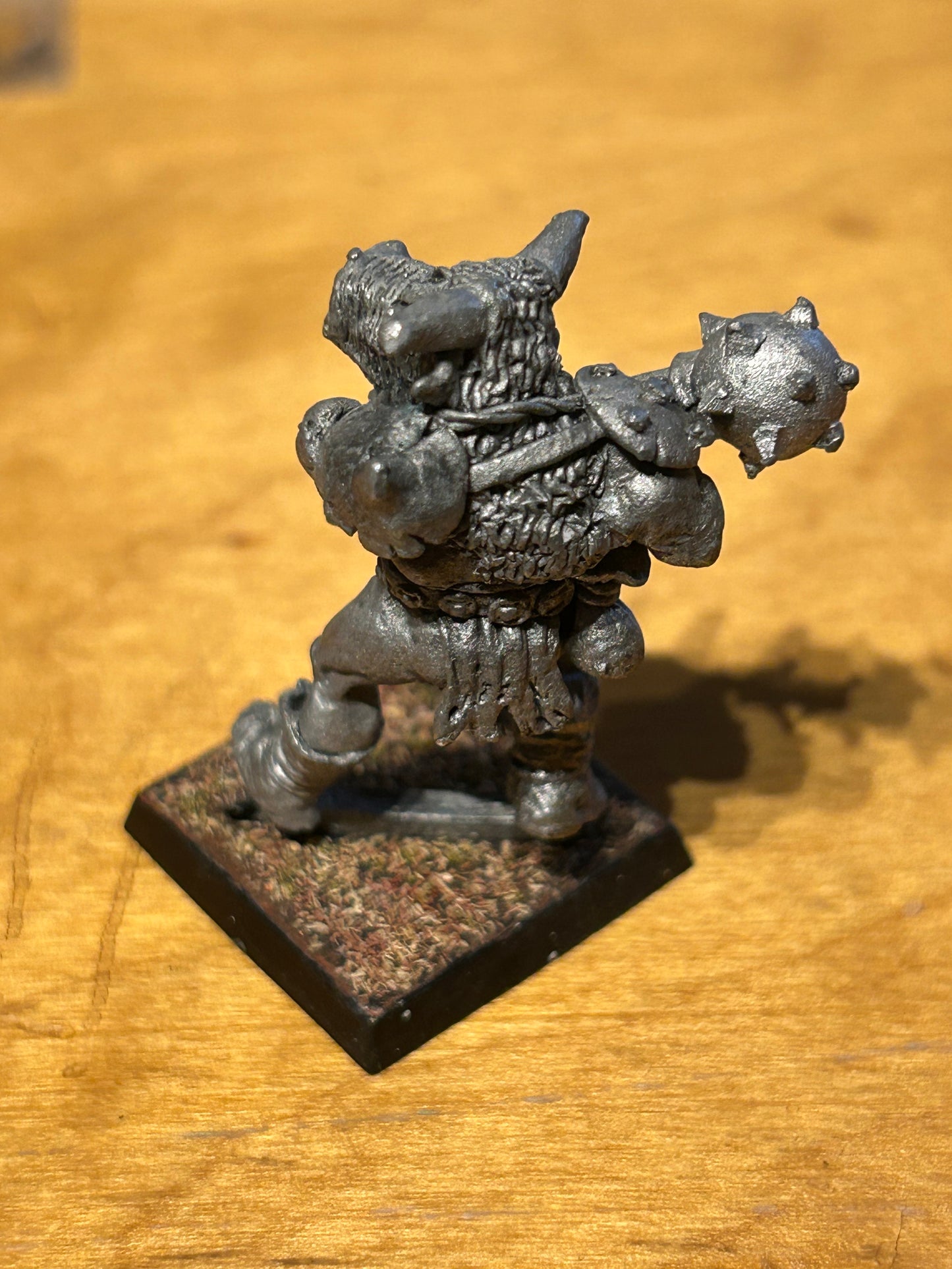 Citadel Warhammer 80s C25 Minotaur Long Teeth Leg Smasher beastmen