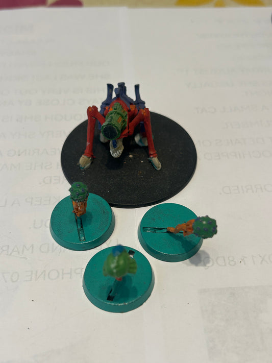 Warhammer 40k Tyranids - Tyranid Biovore and three spores- metal, second edition