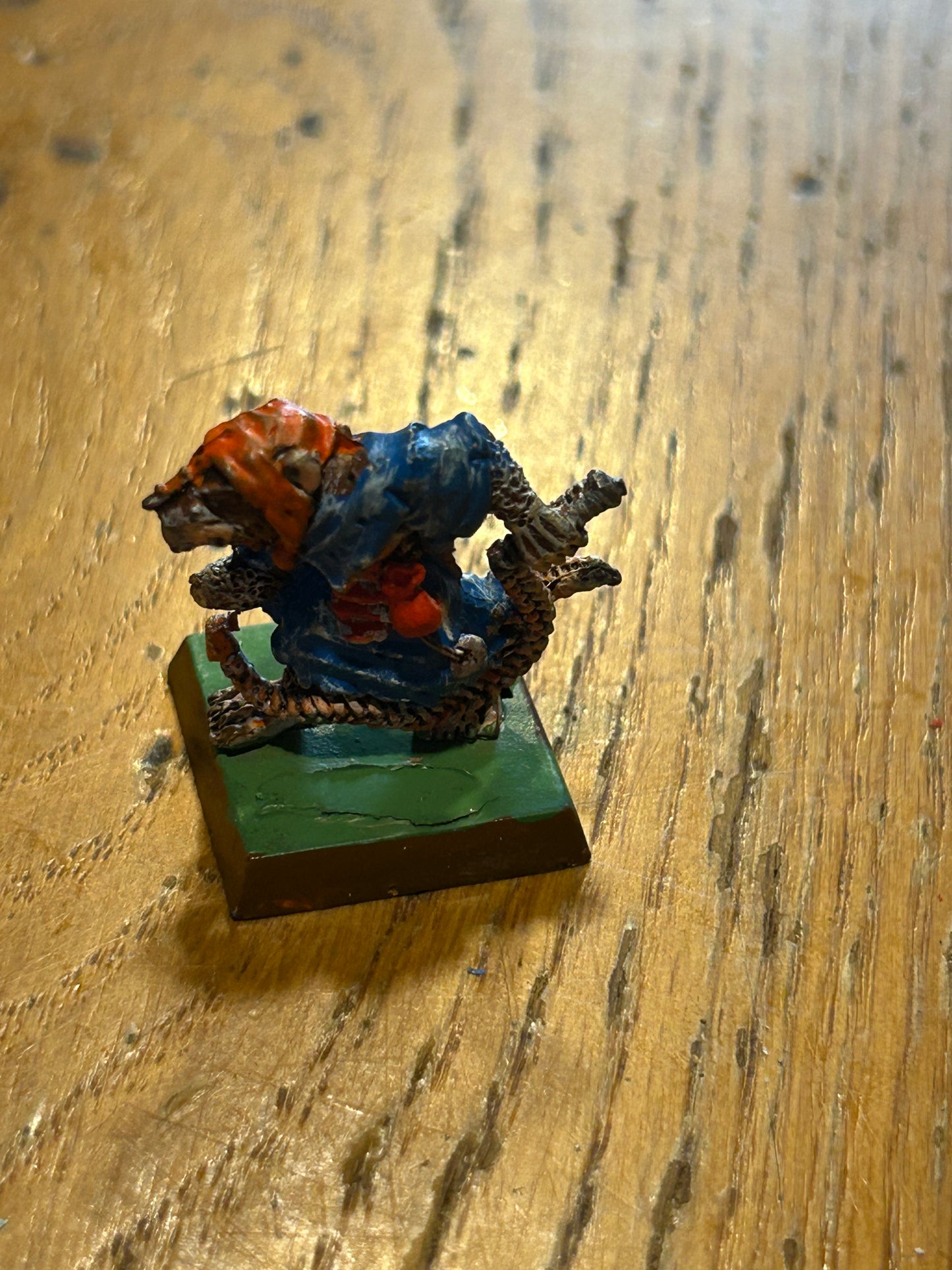 Warhammer fantasy skaven packmaster (missing a hand)