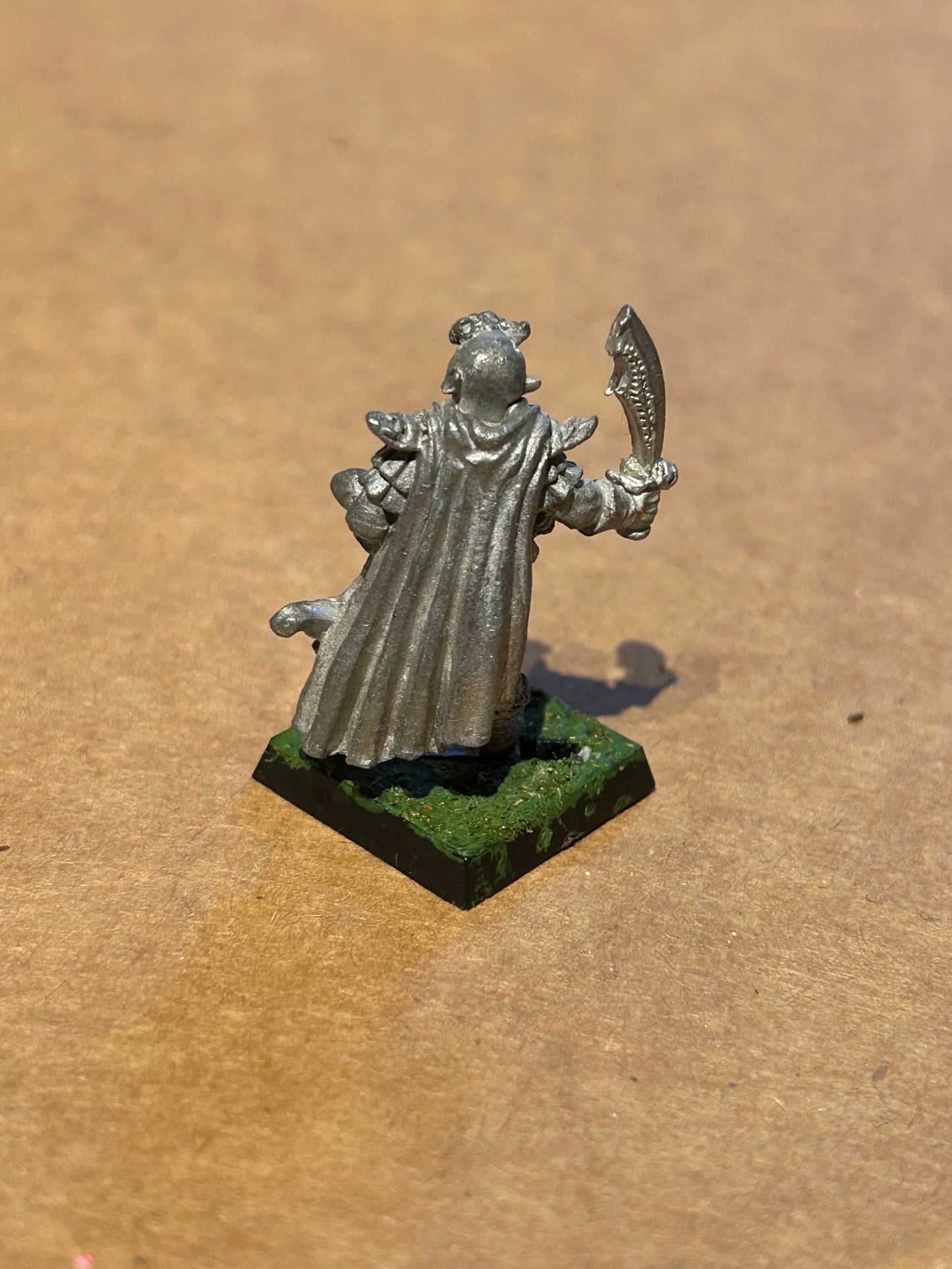 1985 Dark Elf C09 Captain Citadel Warrior Warhammer Army (missing helmet feather bit)